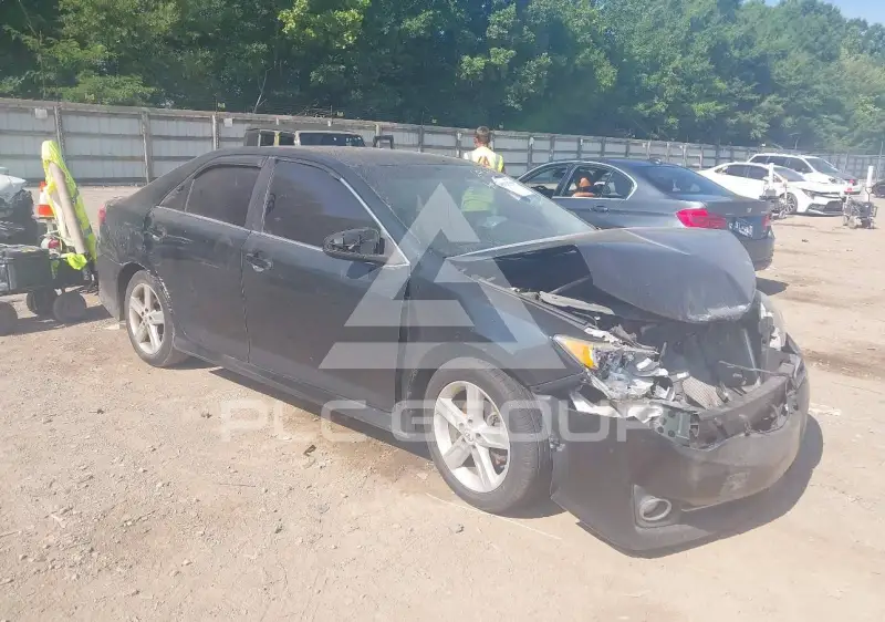 2013 Toyota CAMRY фото