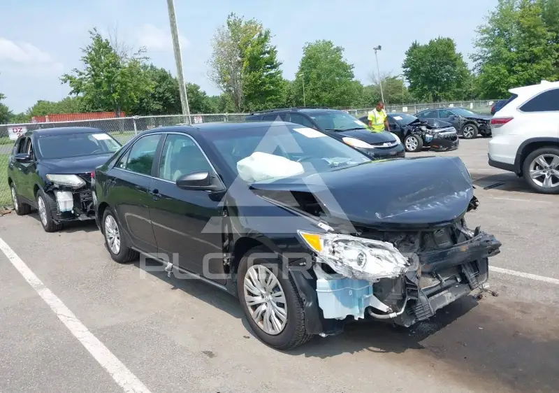 2013 Toyota CAMRY фото