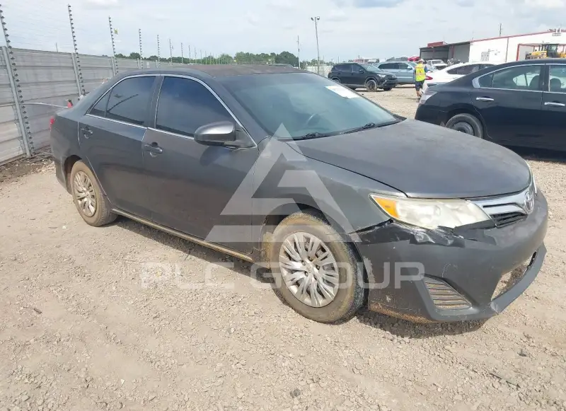 2013 Toyota CAMRY фото