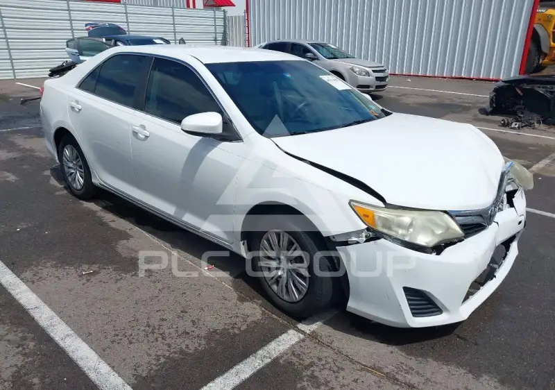 2013 Toyota CAMRY photo
