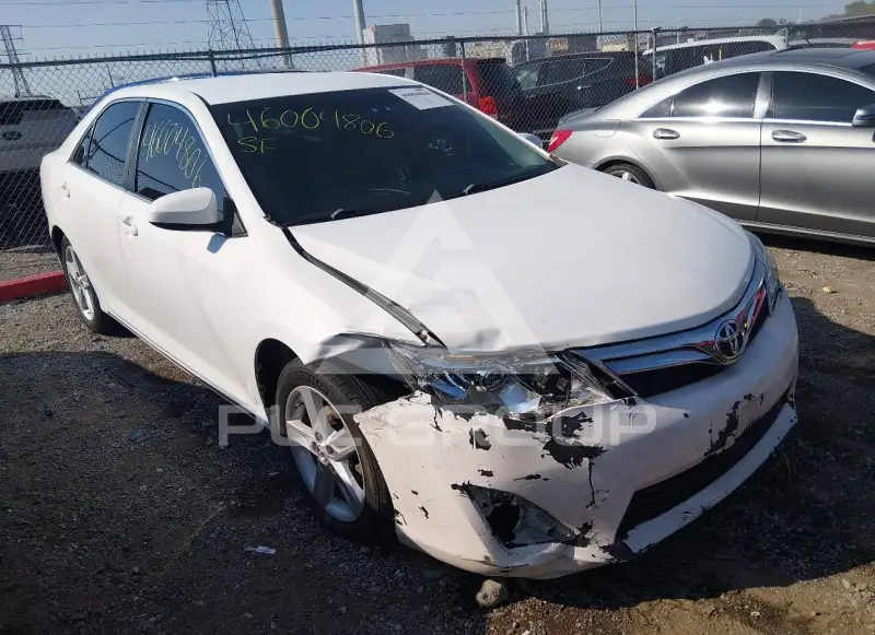 2013 Toyota CAMRY фото