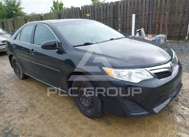2013 Toyota CAMRY фото