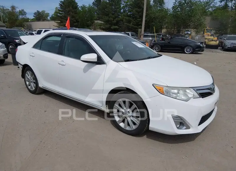 2013 Toyota CAMRY фото
