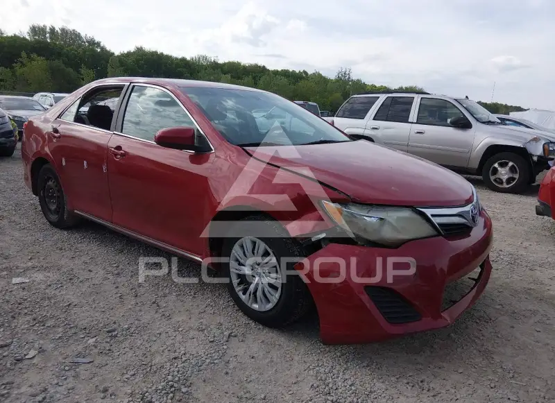 2013 Toyota CAMRY фото