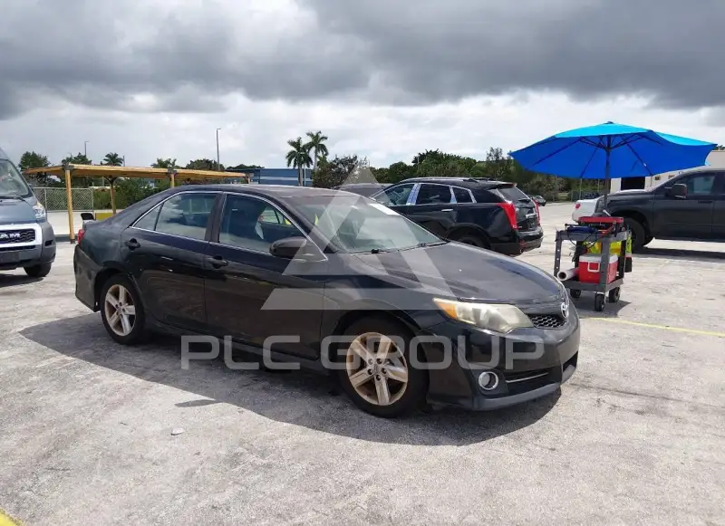 2013 Toyota CAMRY фото