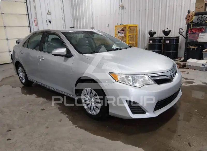 2013 Toyota CAMRY фото