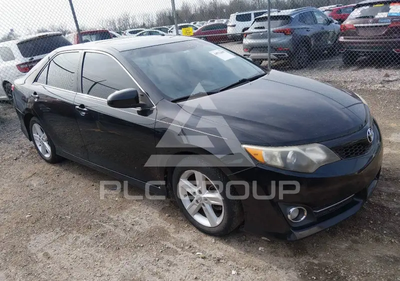 2013 Toyota CAMRY фото