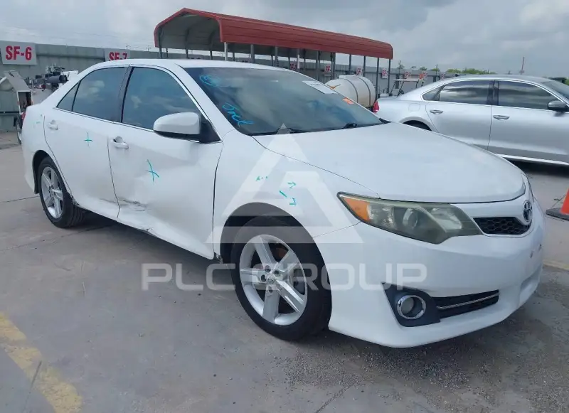 2013 Toyota CAMRY photo
