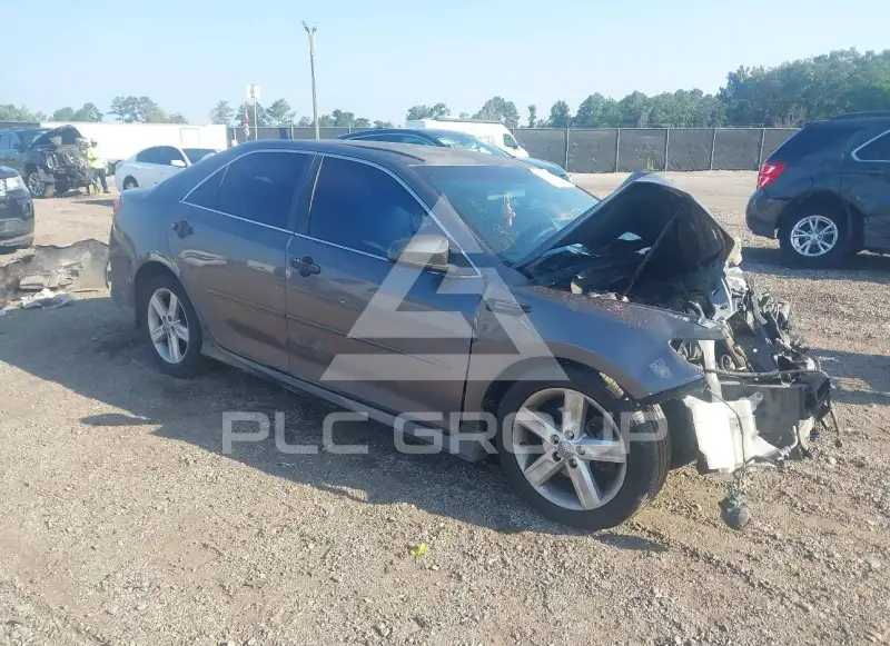2013 Toyota CAMRY фото