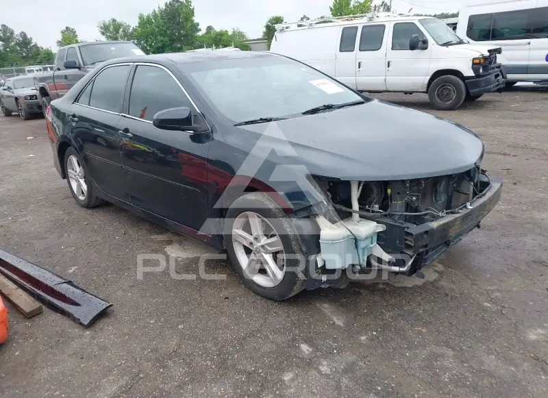 2013 Toyota CAMRY фото