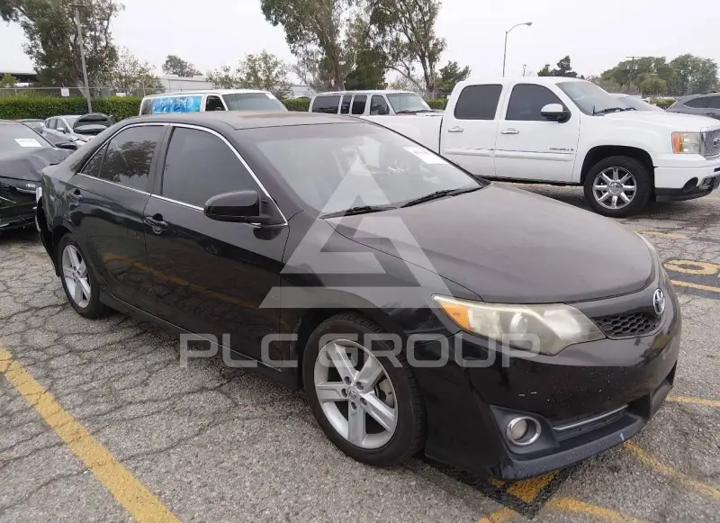 2013 Toyota CAMRY фото