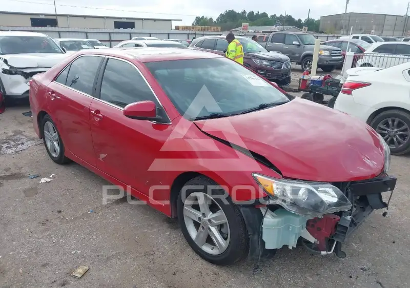 2013 Toyota CAMRY фото
