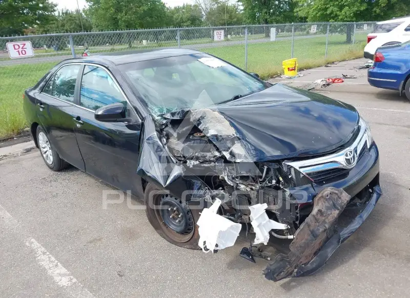 2013 Toyota CAMRY фото