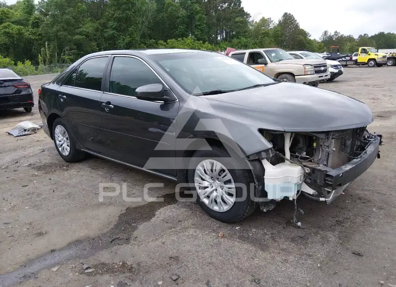 2013 Toyota CAMRY фото