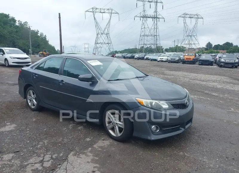 2013 Toyota CAMRY photo