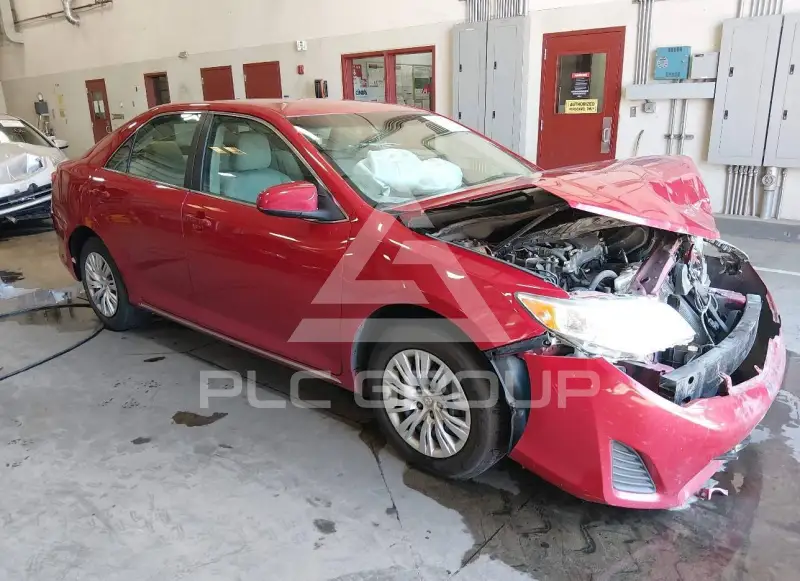 2013 Toyota CAMRY фото