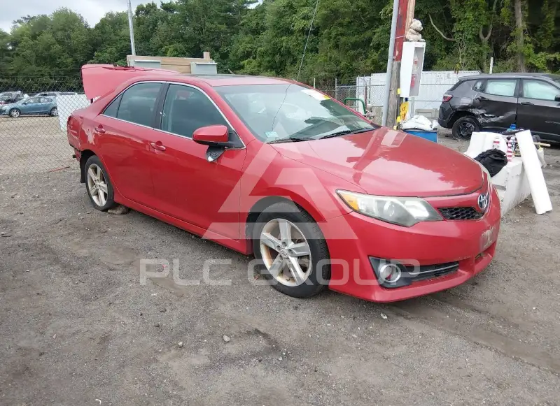 2013 Toyota CAMRY фото