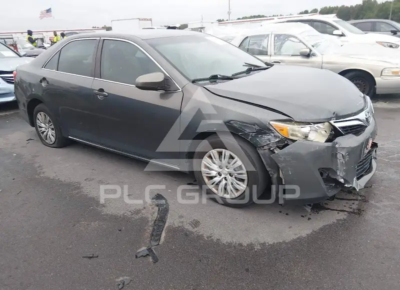 2013 Toyota CAMRY photo