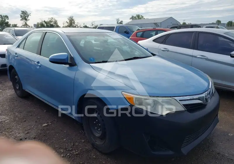 2013 Toyota CAMRY фото
