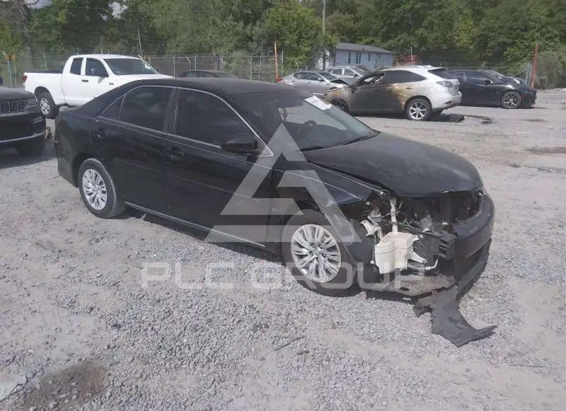 2013 Toyota CAMRY фото