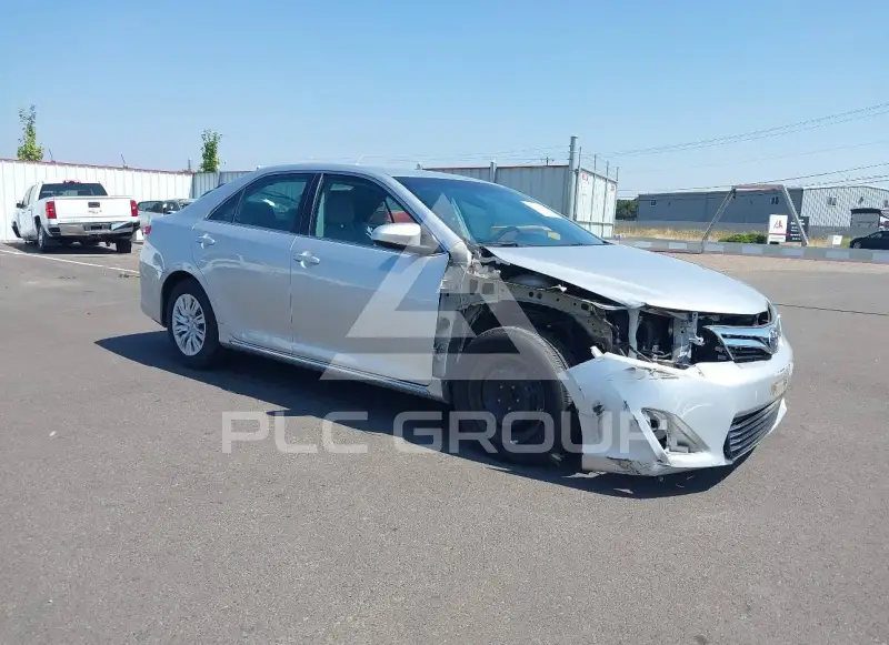 2013 Toyota CAMRY фото