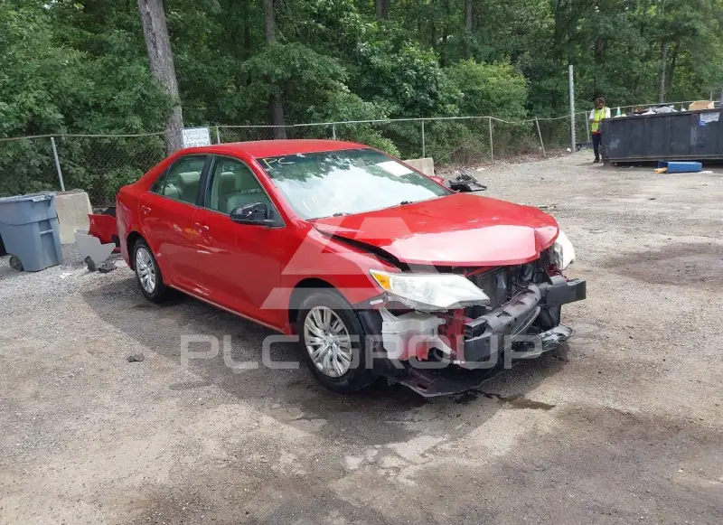 2013 Toyota CAMRY фото
