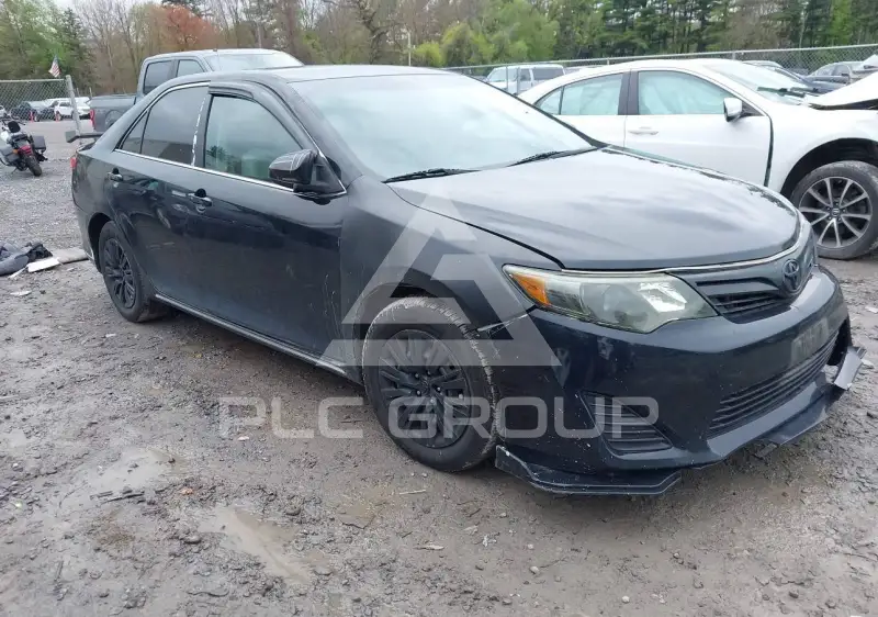2013 Toyota CAMRY фото