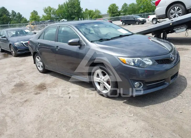 2013 Toyota CAMRY фото