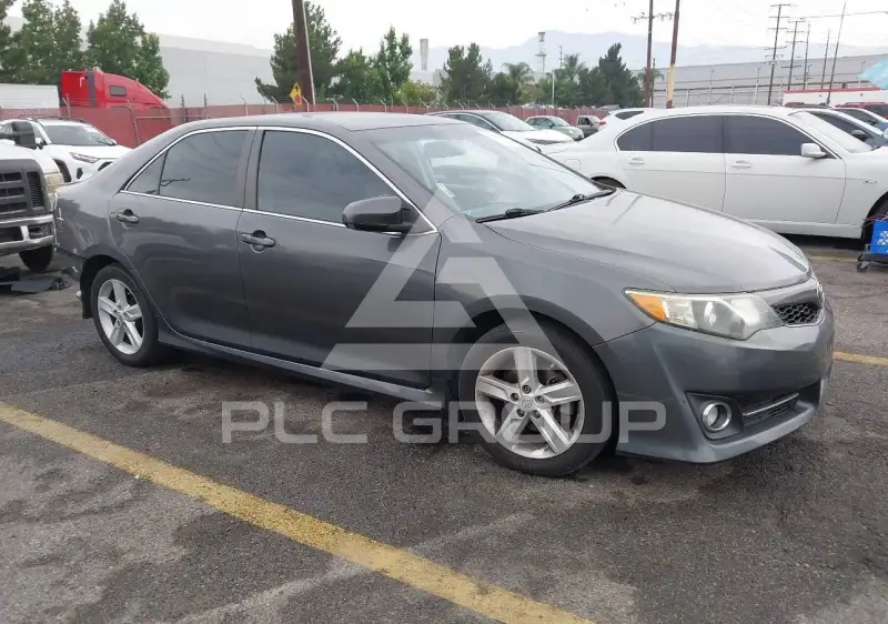 2013 Toyota CAMRY photo