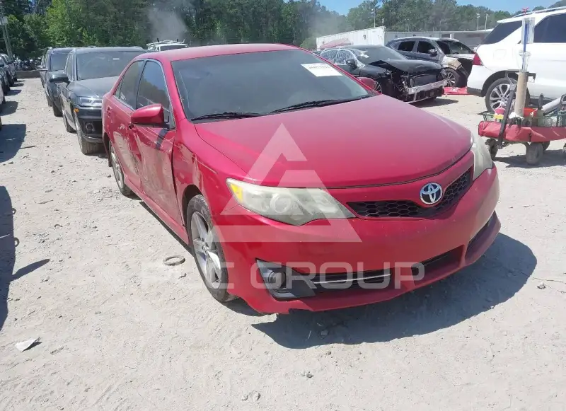 2013 Toyota CAMRY фото