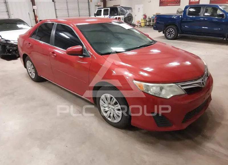 2013 Toyota CAMRY фото