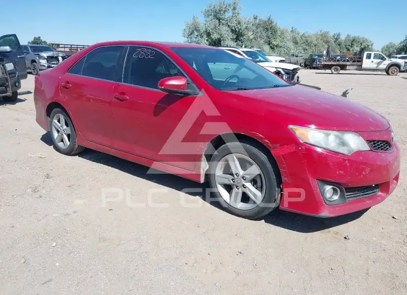 2013 Toyota CAMRY фото