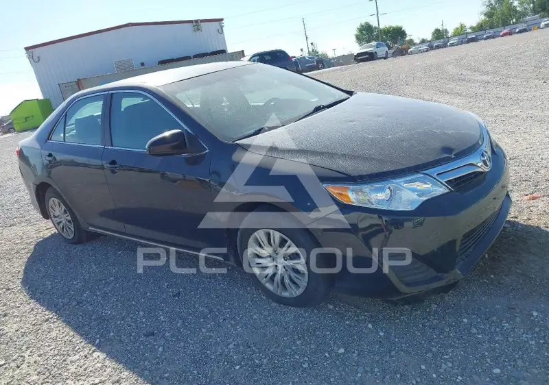 2013 Toyota CAMRY фото