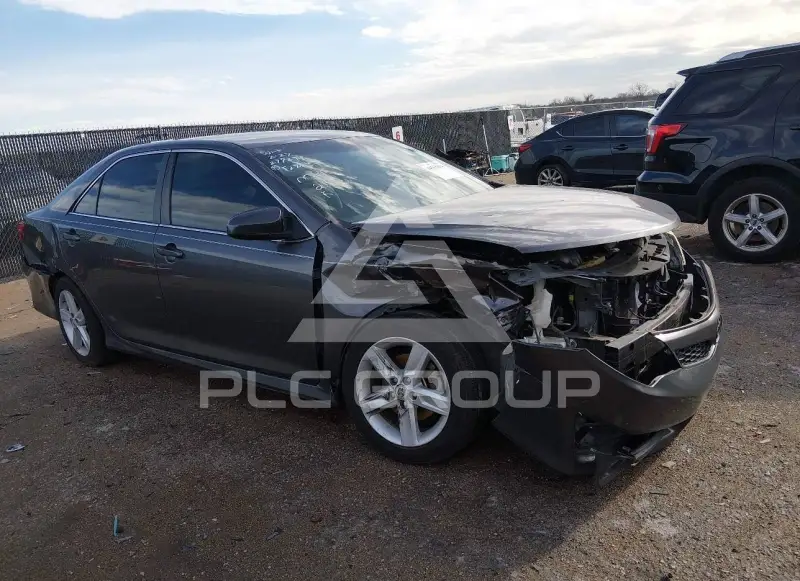 2013 Toyota CAMRY фото