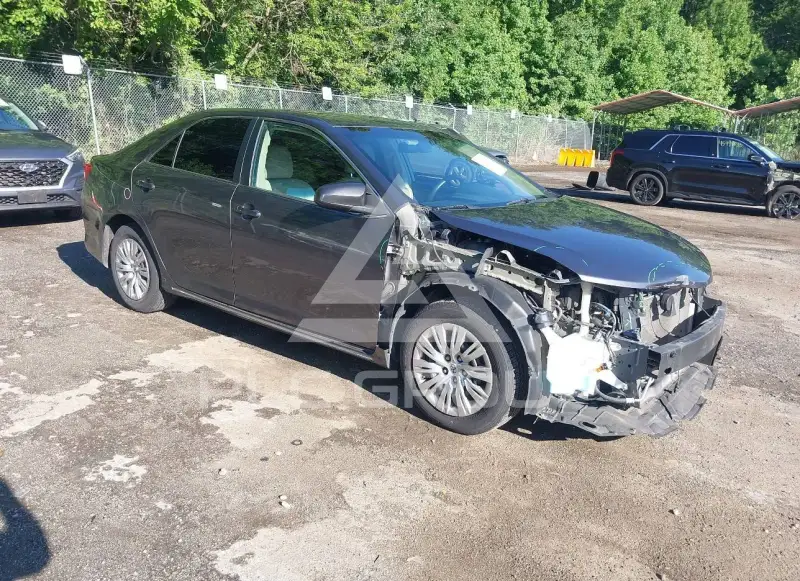2013 Toyota CAMRY фото