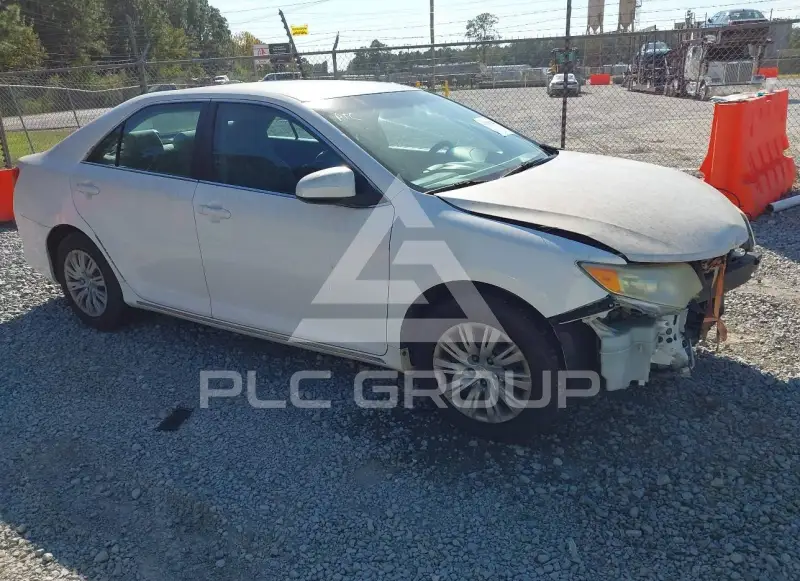 2013 Toyota CAMRY фото