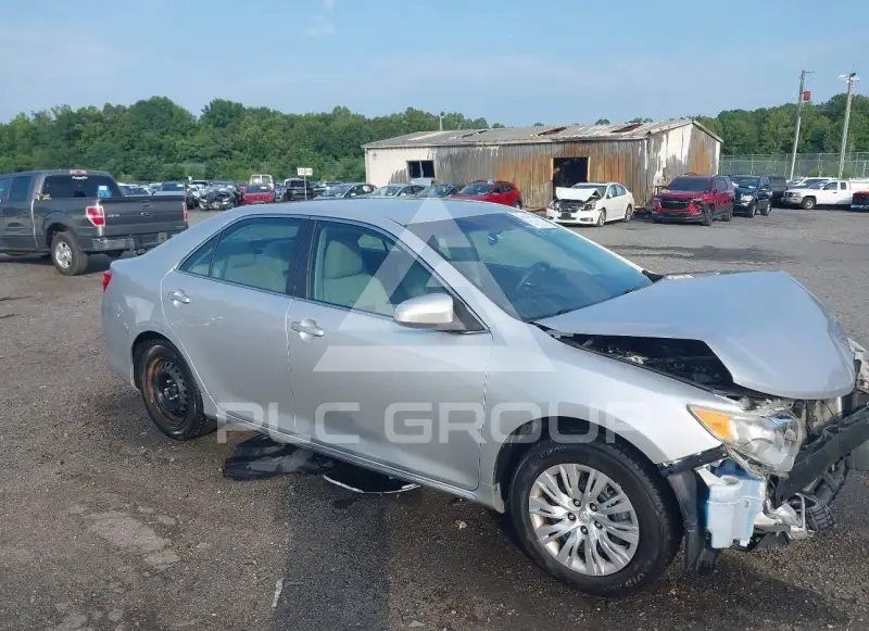 2013 Toyota CAMRY фото