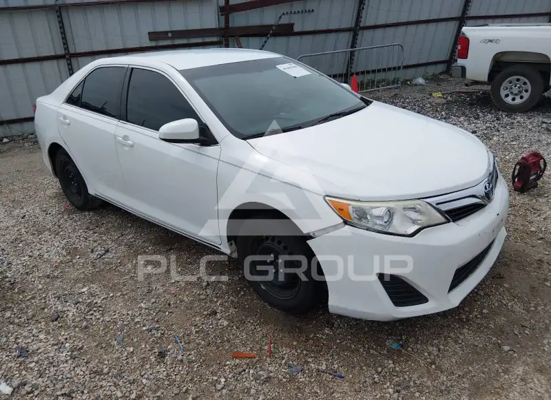 2013 Toyota CAMRY фото