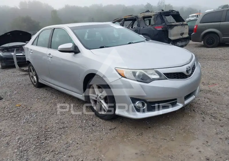 2013 Toyota CAMRY фото
