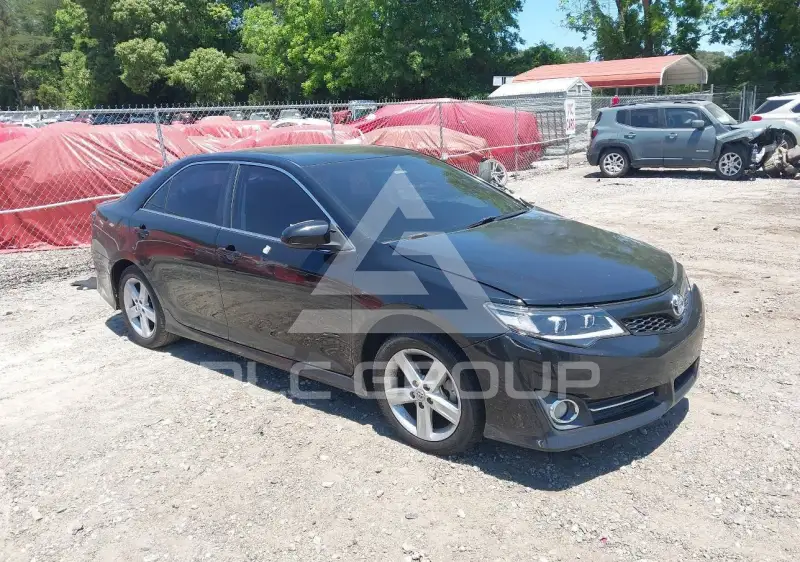 2013 Toyota CAMRY фото