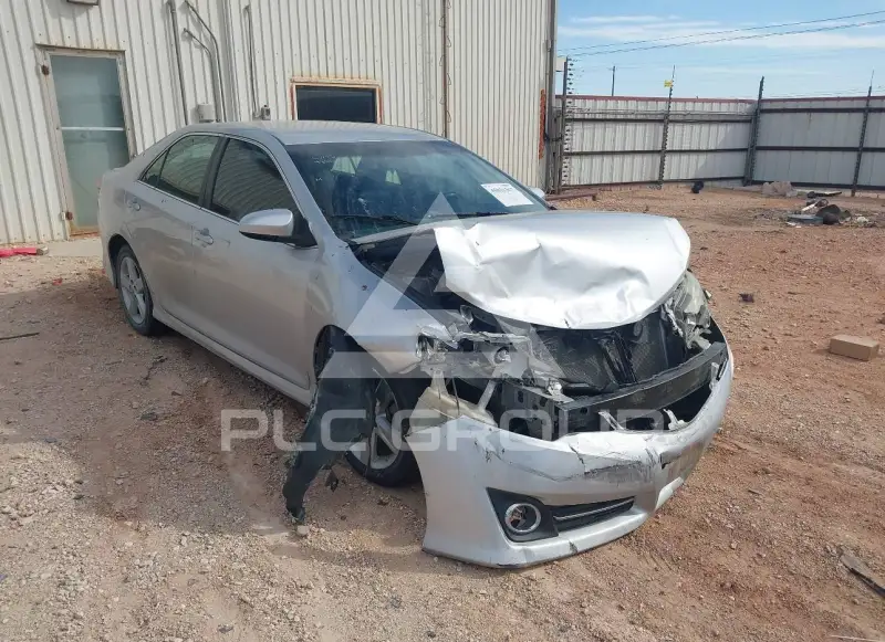 2013 Toyota CAMRY фото