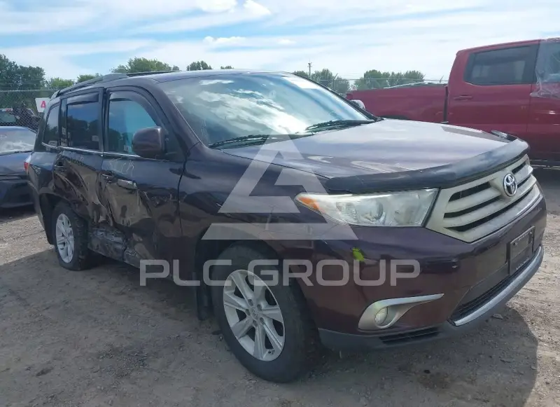 2013 Toyota Highlander фото