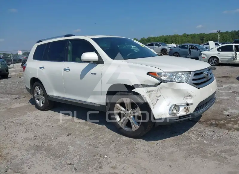 2013 Toyota Highlander photo