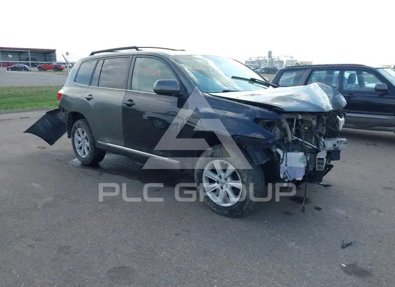 2013 Toyota Highlander фото