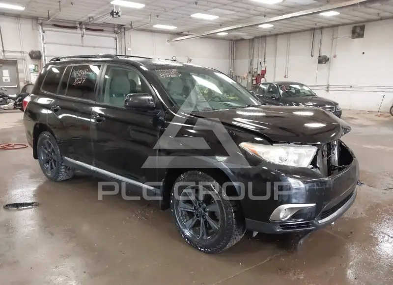 2013 Toyota Highlander фото