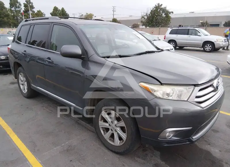 2013 Toyota Highlander фото