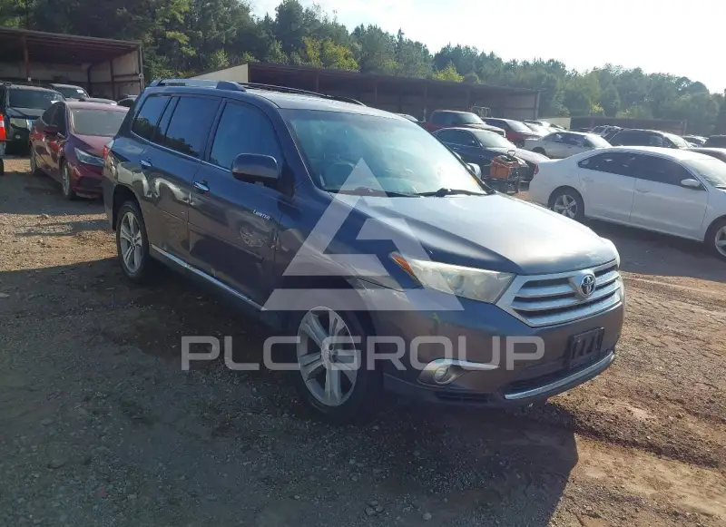 2013 Toyota Highlander photo