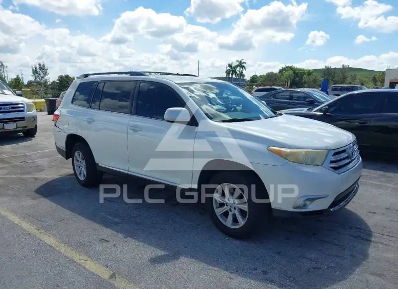 2013 Toyota Highlander photo