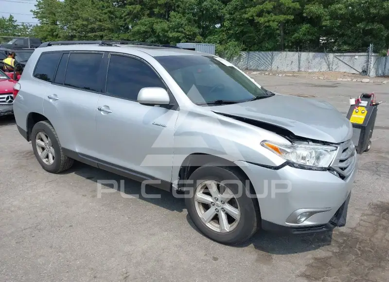 2013 Toyota Highlander фото
