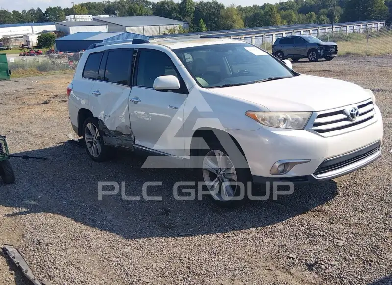 2013 Toyota Highlander photo